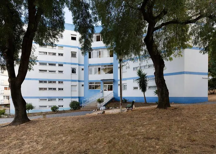 Apartman Olivais 2br Near Metroairport By Perfect Getaway