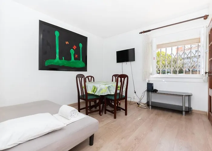 Olivais 2br Near Metroairport By Perfect Getaway Apartman *