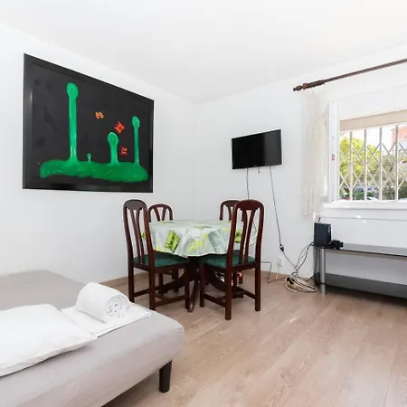 Olivais 2br Near Metroairport By Perfect Getaway Διαμέρισμα *